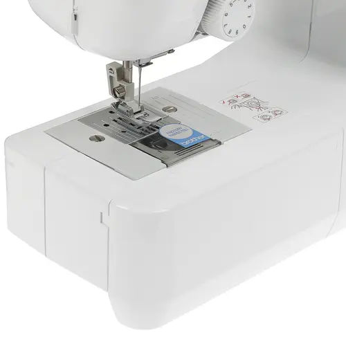 Швейная машинка Brother RS-100S белая
