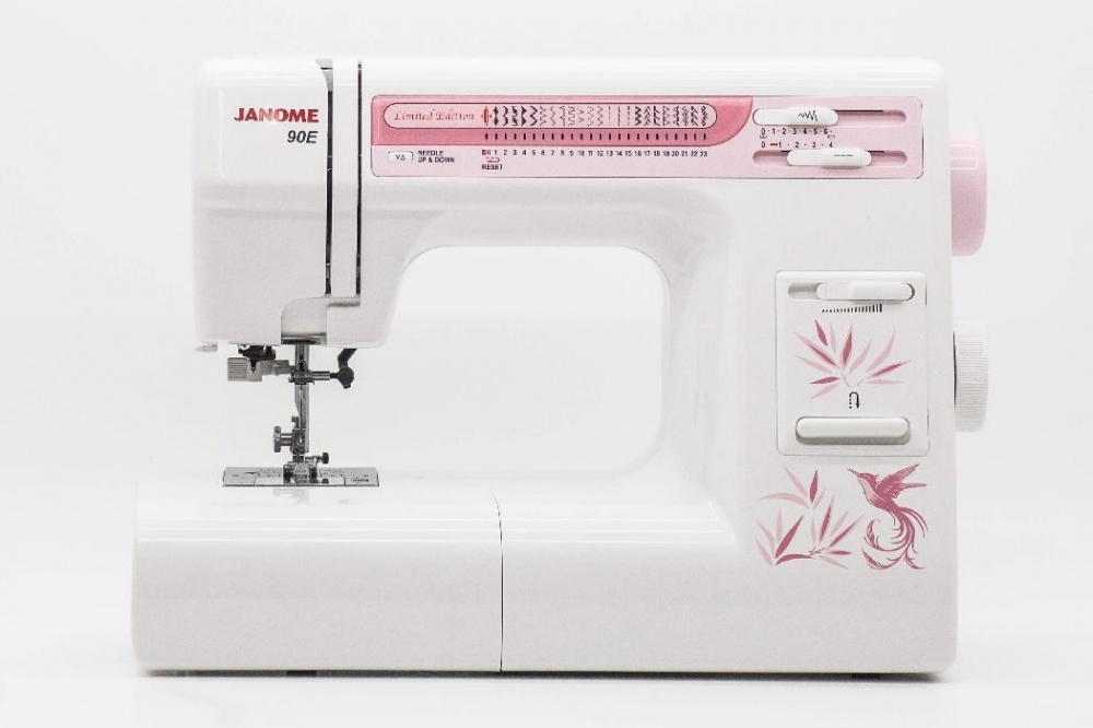 

Швейная машинка Janome 90E