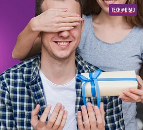 Подарки на 7 мая — топ идей, что подарить на День защитника Отечества