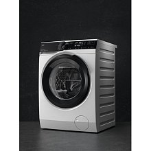 Стиральная машина AEG LFR73944QE Стиральная машина AEG LFR73944QE