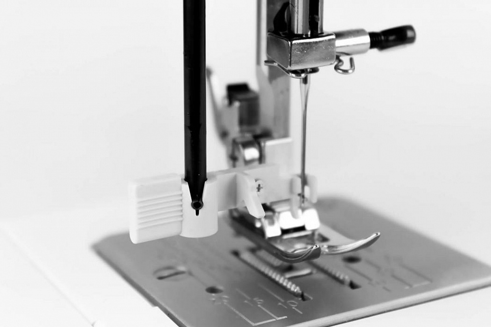 Швейная машинка Janome ESCAPE V-17 - фото 7